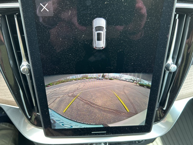 Vehicle image 45 of 77