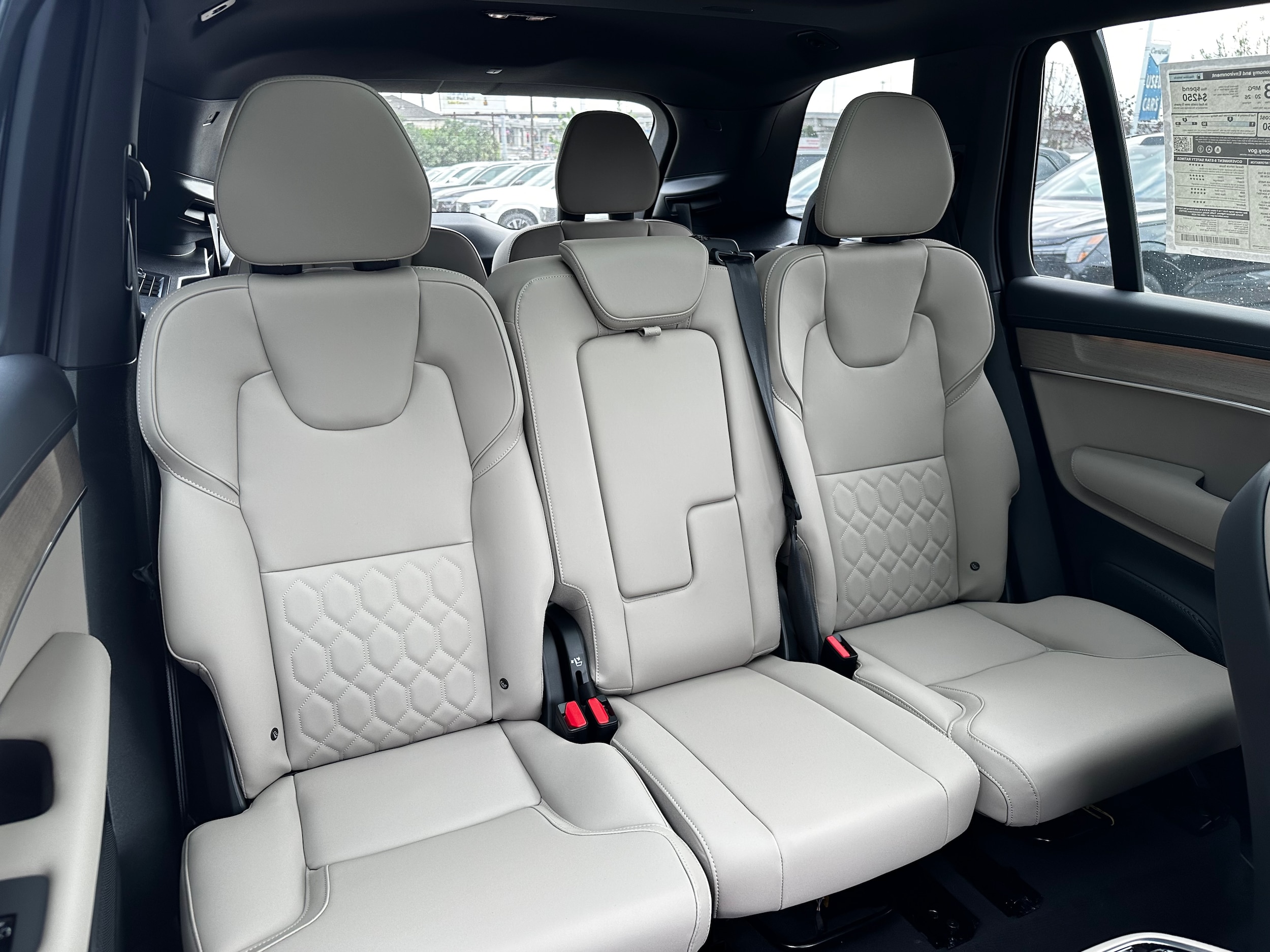 Vehicle image 9 of 14