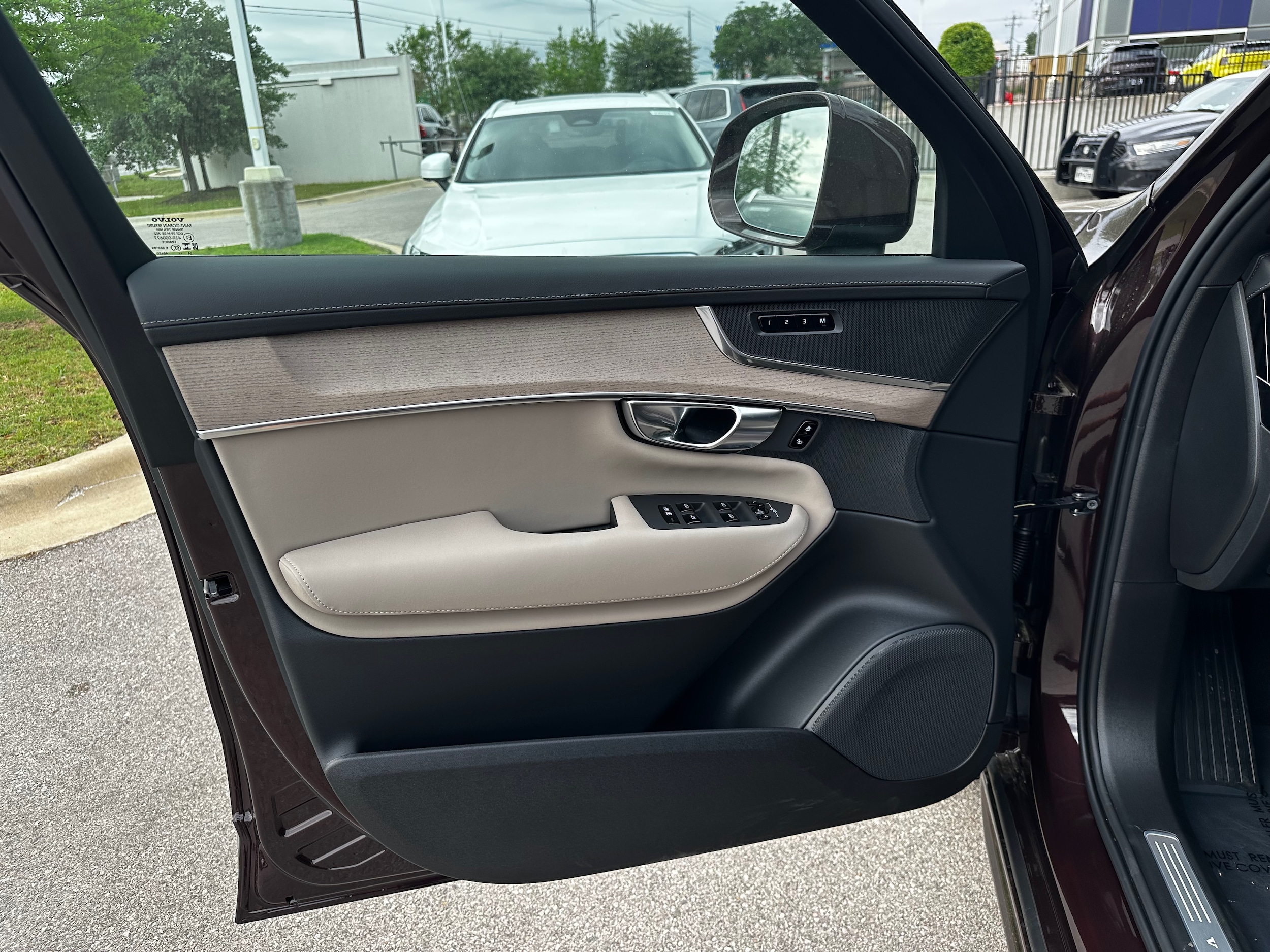 Vehicle image 14 of 14