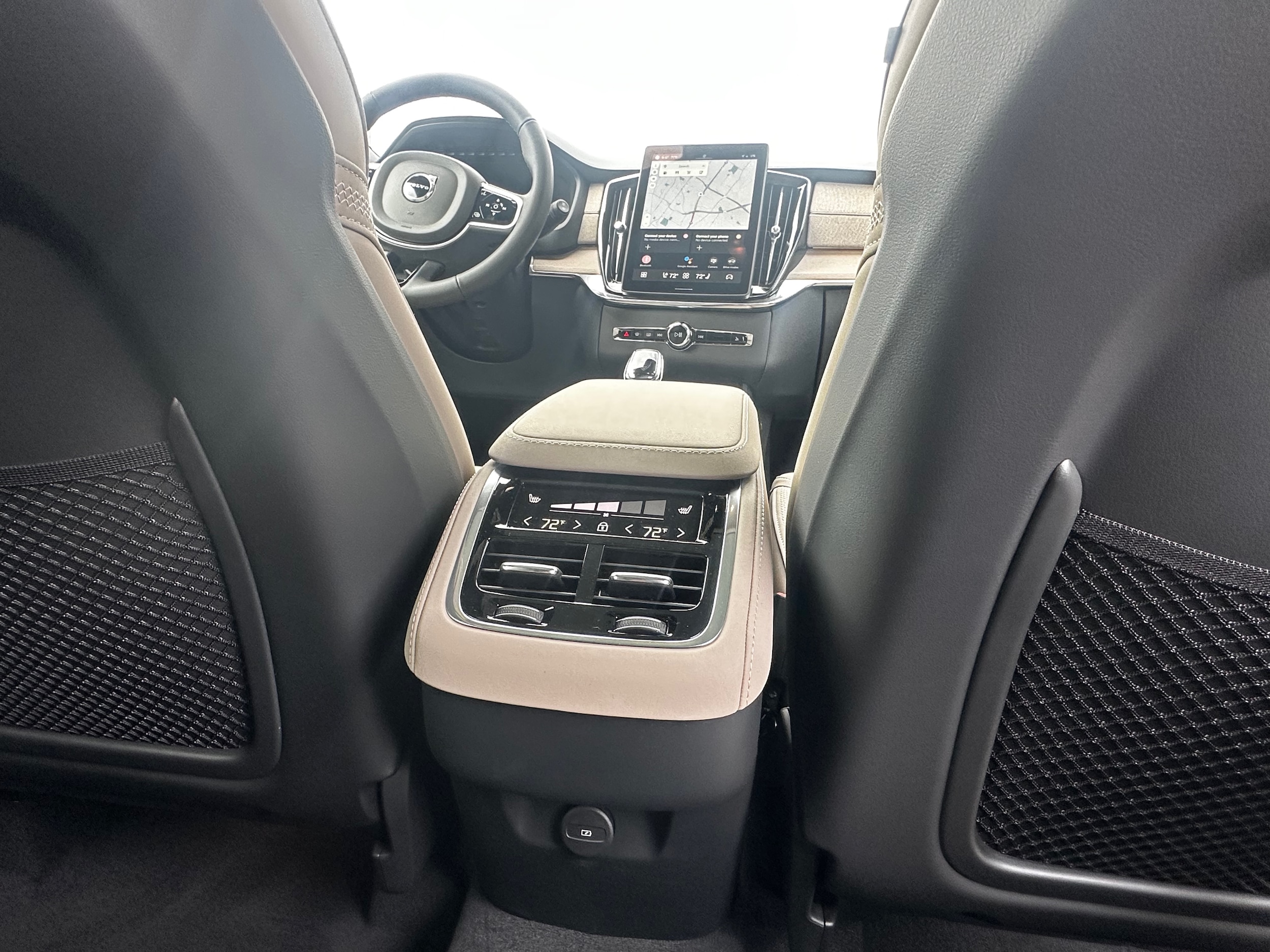 Vehicle image 11 of 14