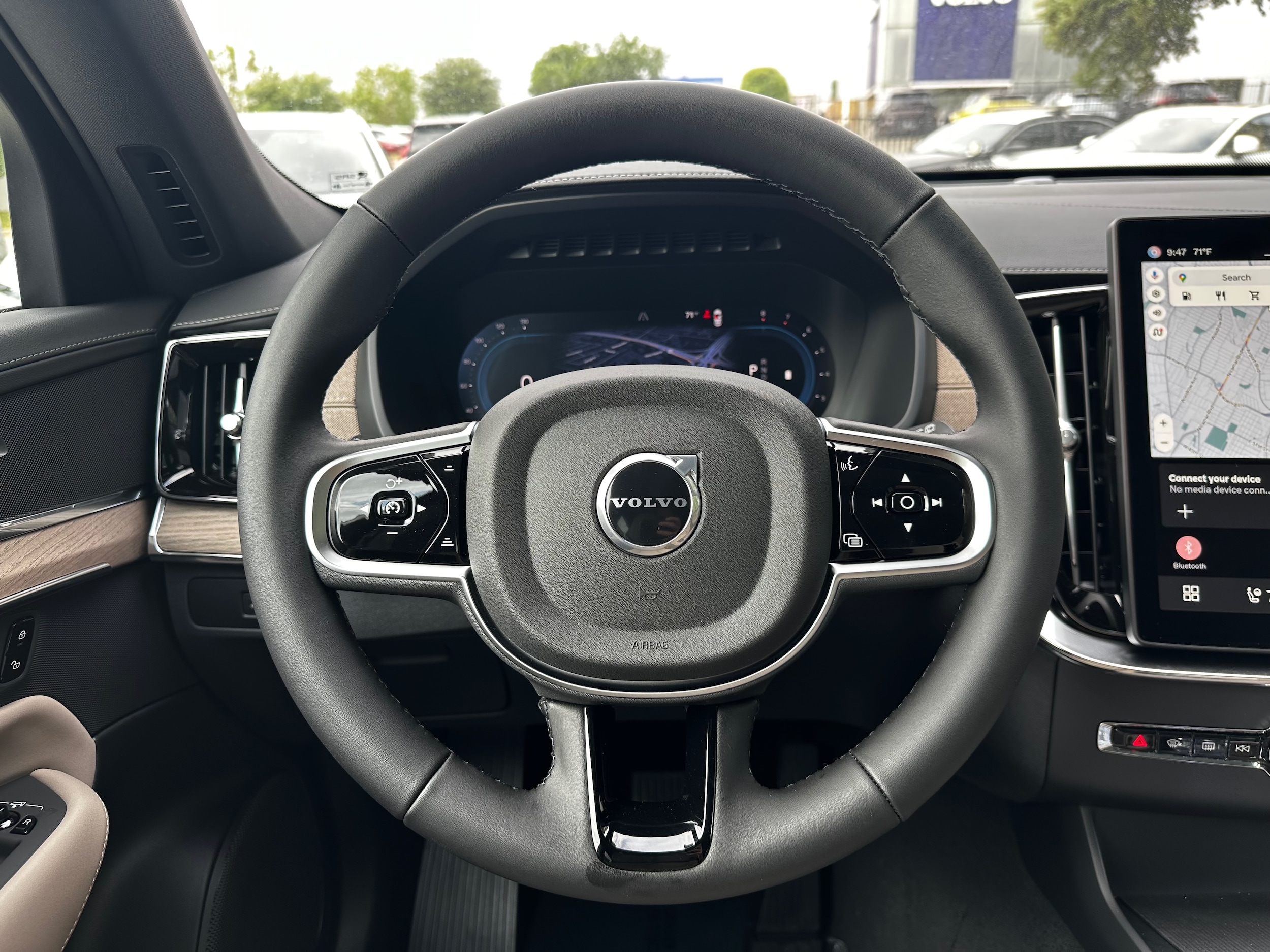 Vehicle image 13 of 14