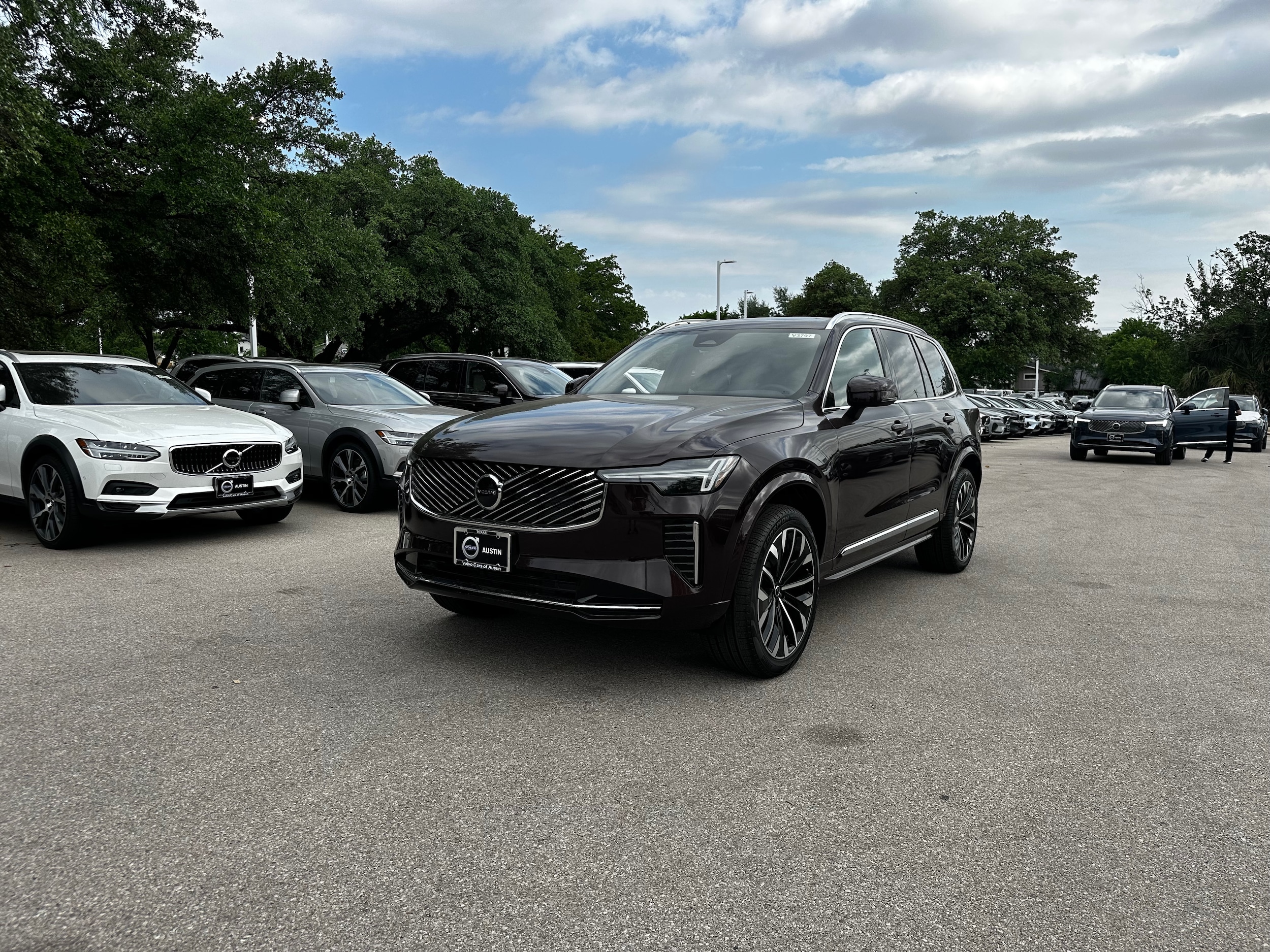 Vehicle image 1 of 14