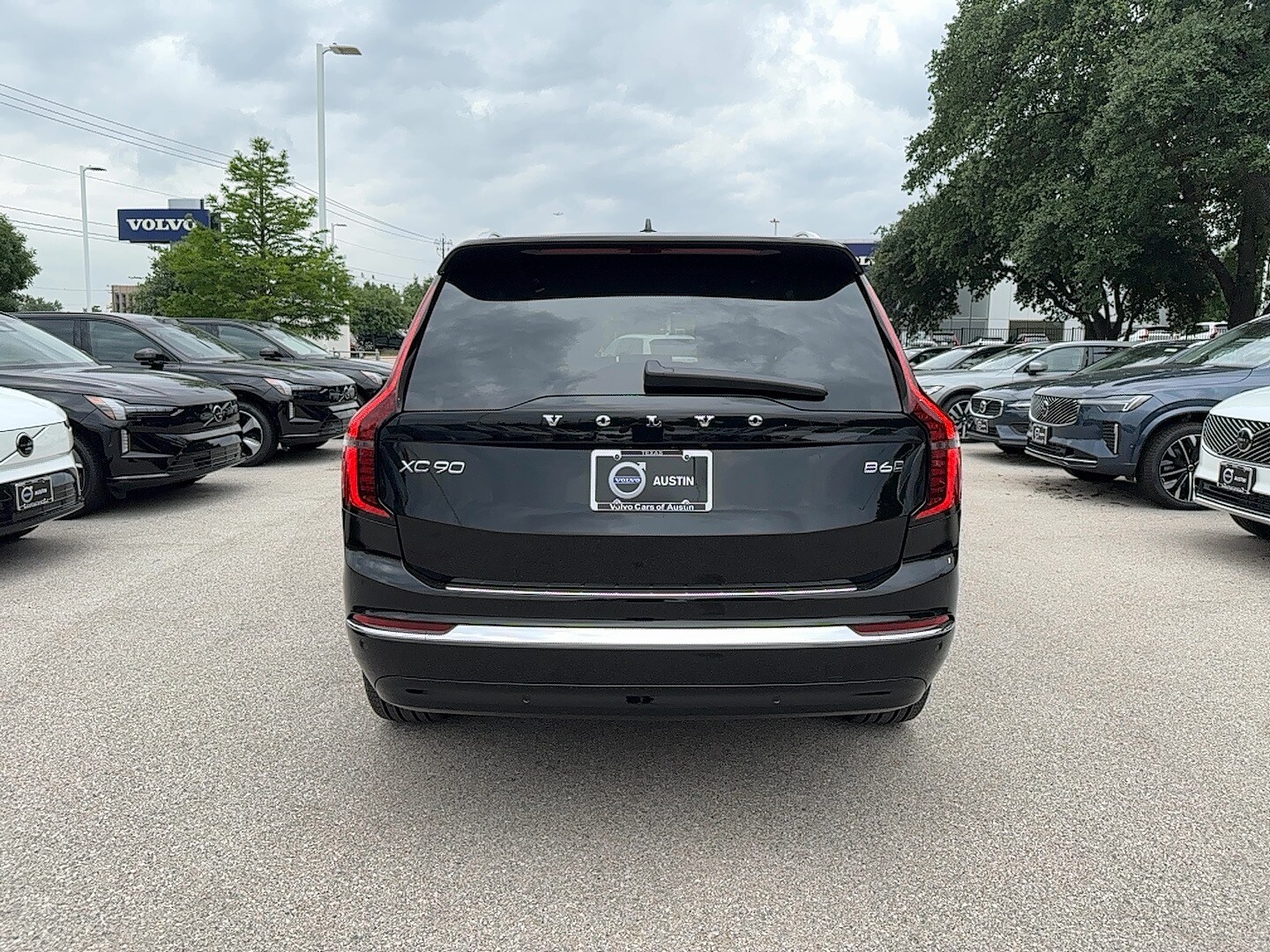 Vehicle image 9 of 26