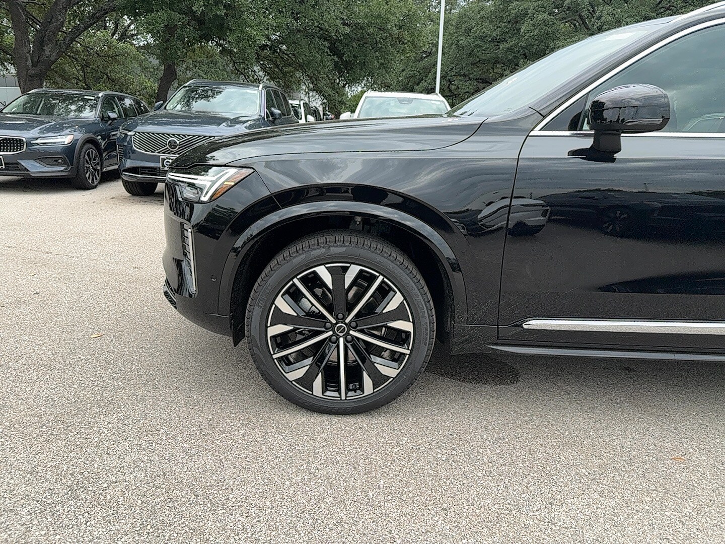 Vehicle image 10 of 26