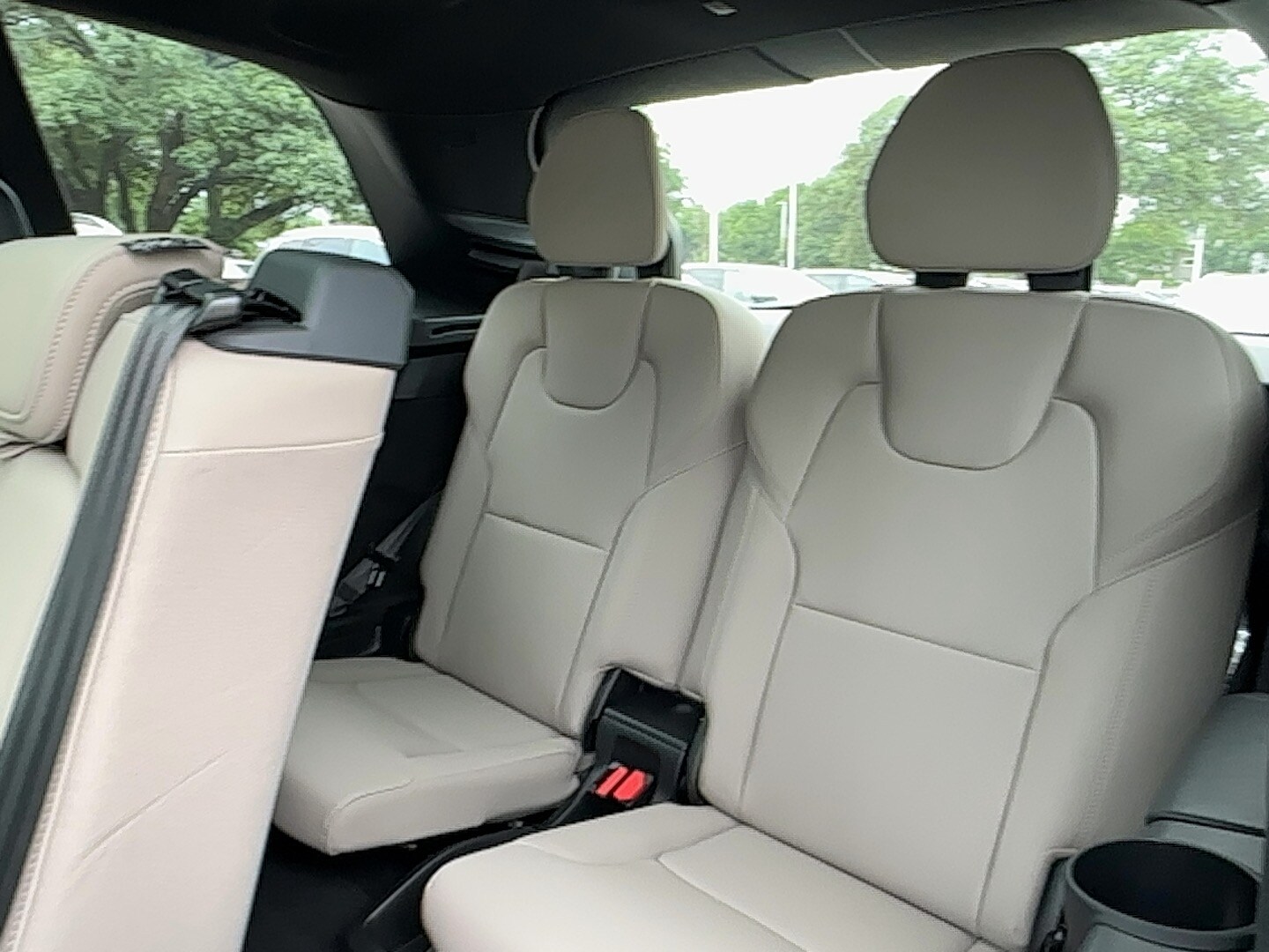 Vehicle image 17 of 26