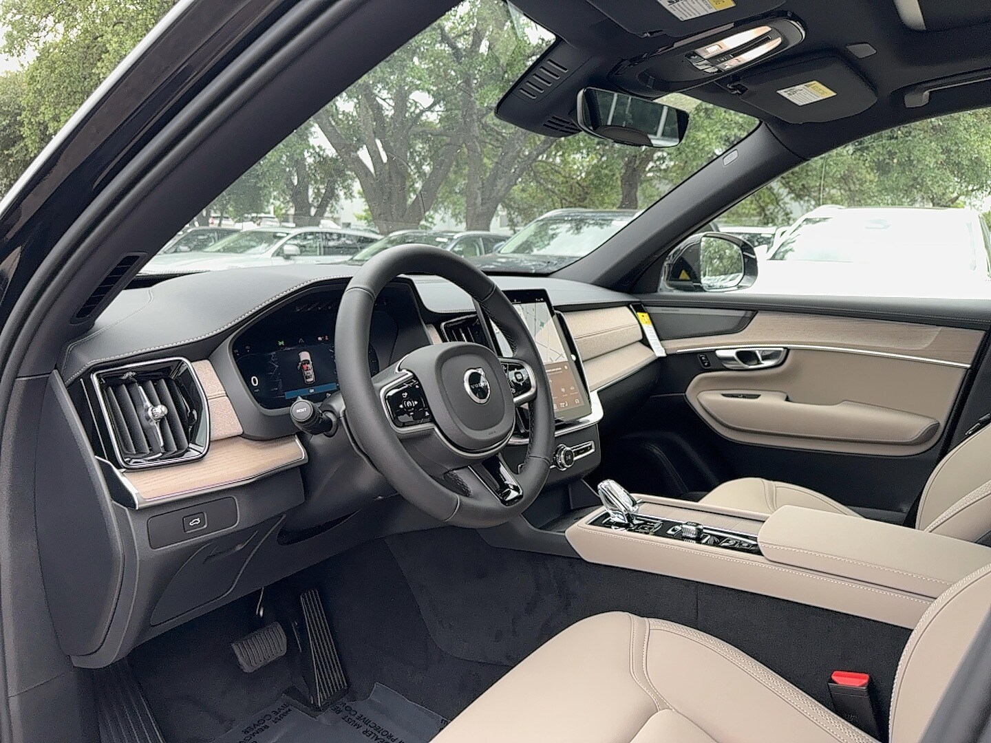 Vehicle image 12 of 26