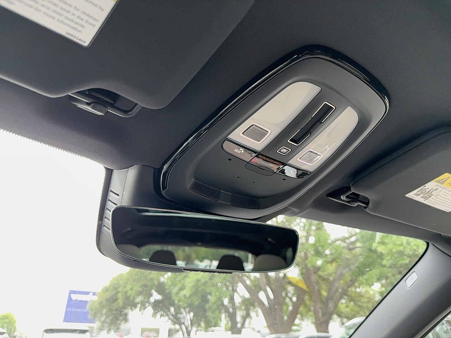 Vehicle image 25 of 26