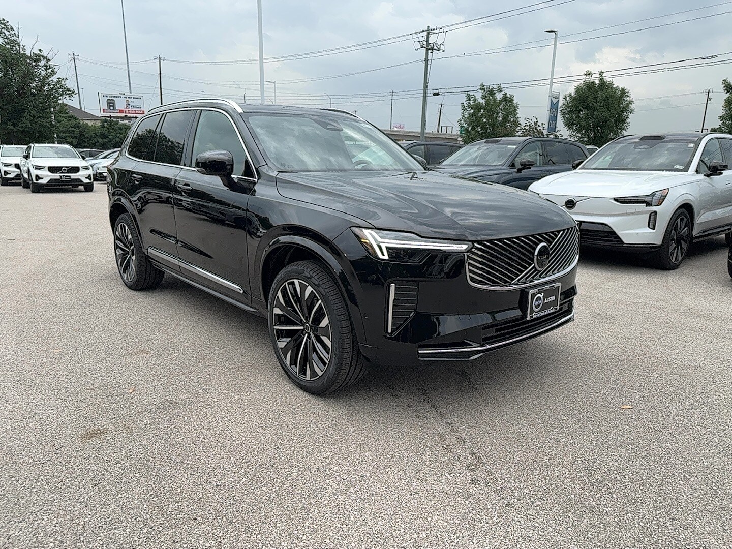 Vehicle image 4 of 26