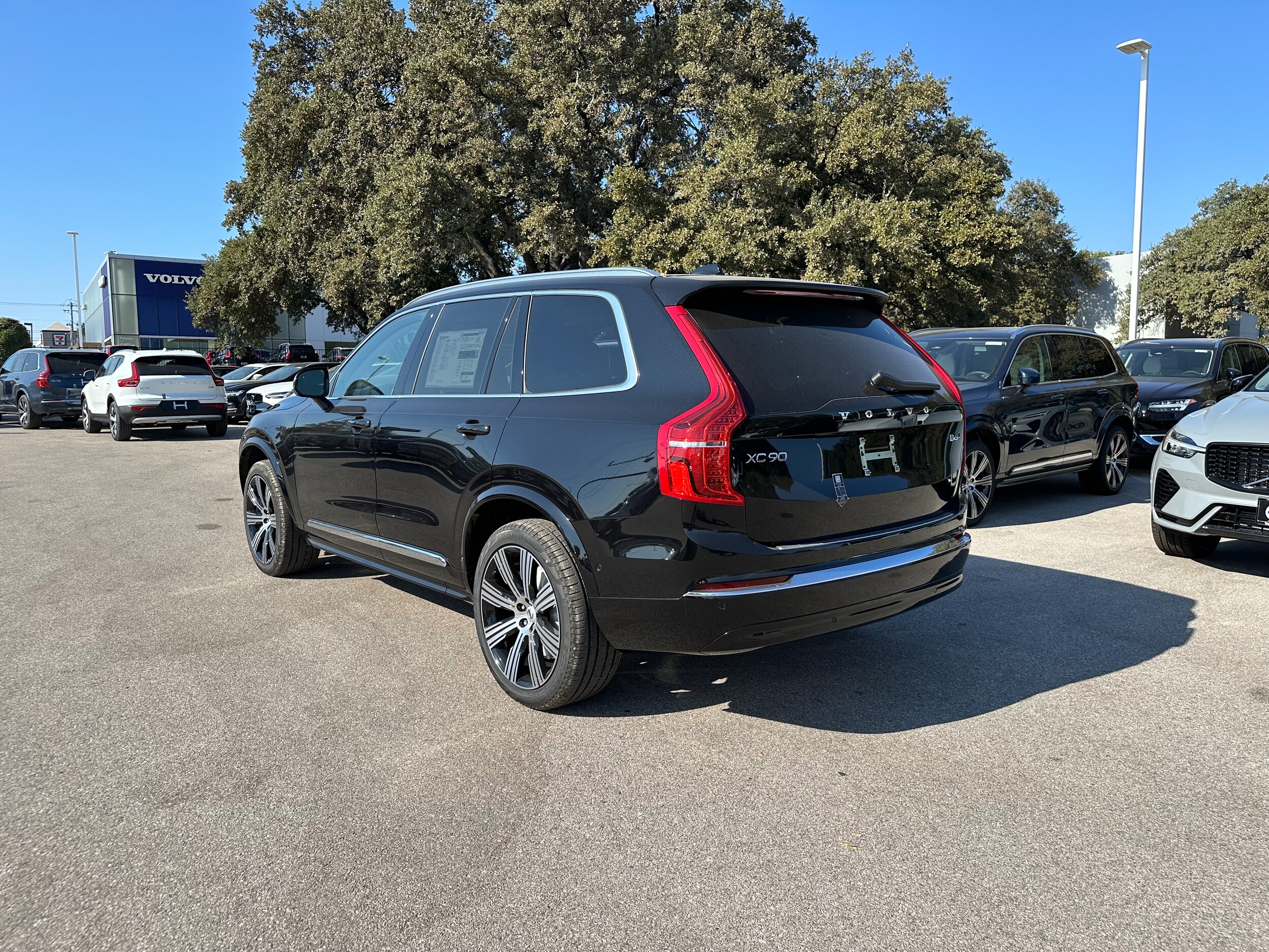 Vehicle image 4 of 15
