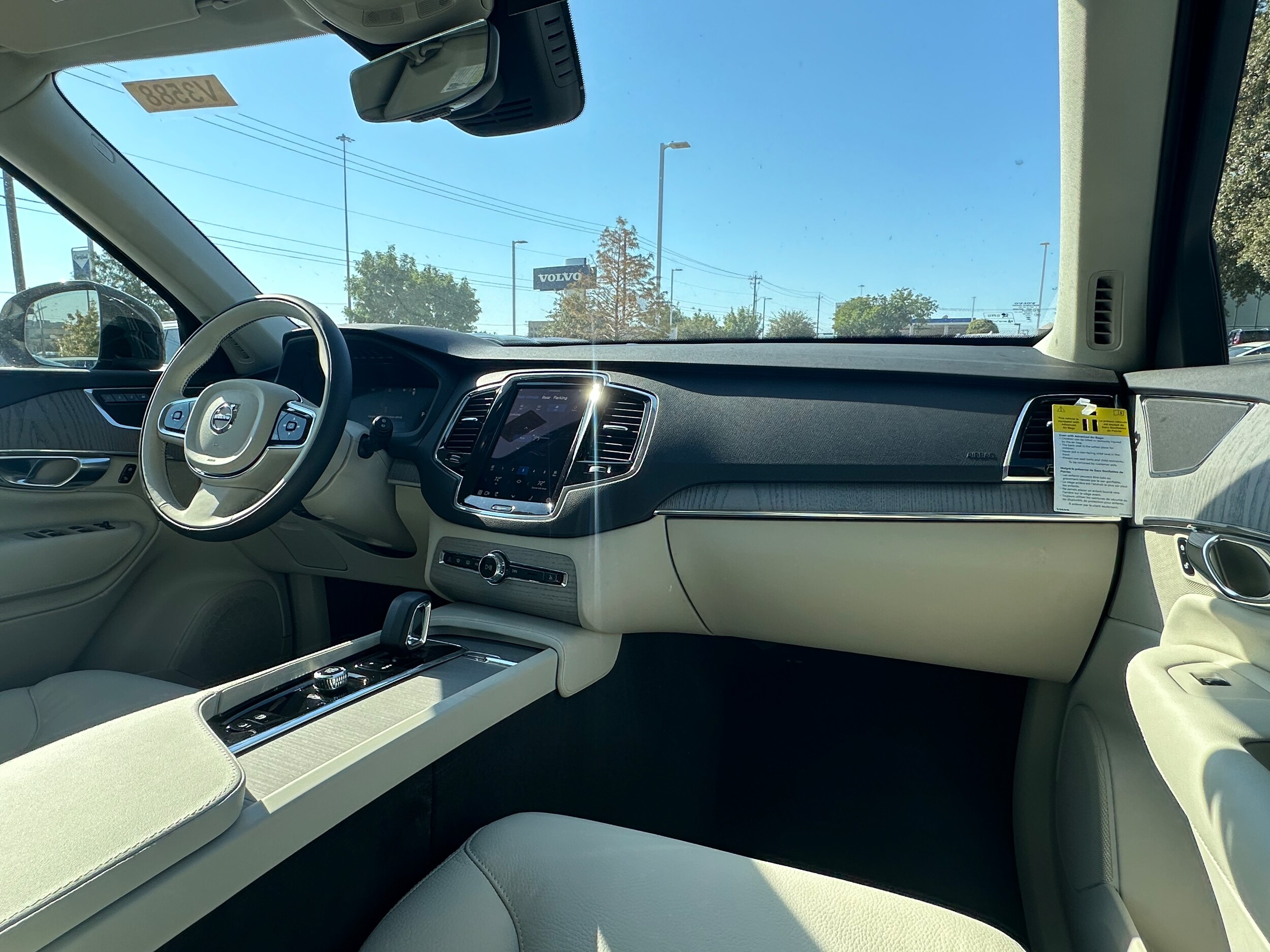Vehicle image 10 of 15