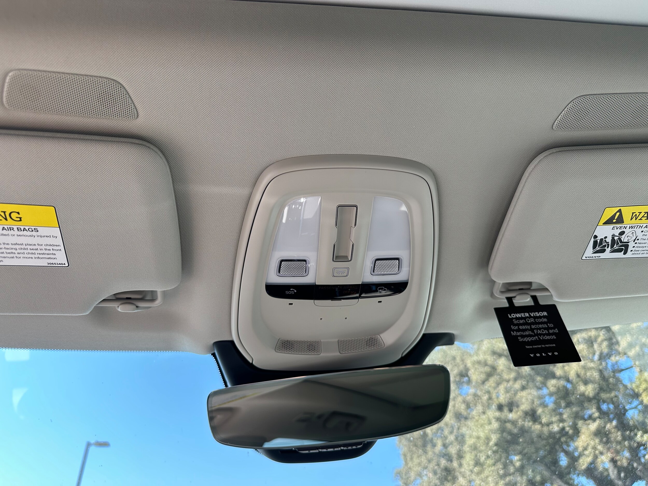 Vehicle image 14 of 15