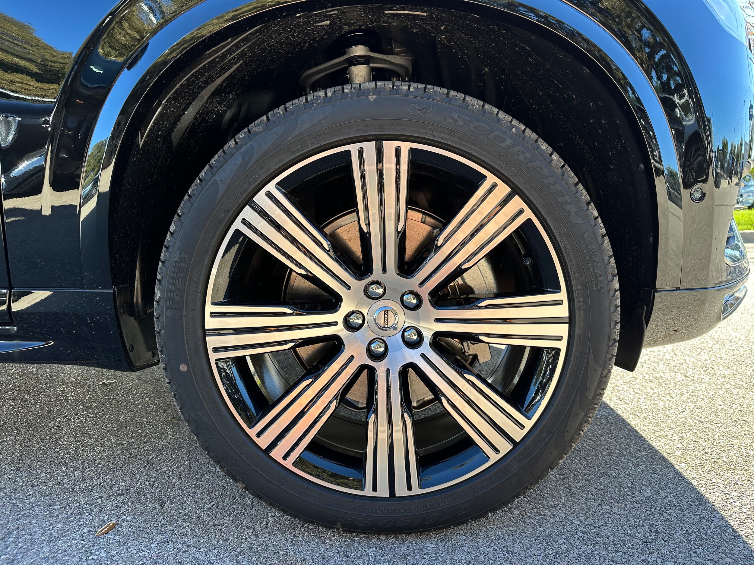 Vehicle image 7 of 16