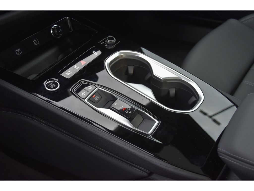 2026 Audi A6 Sedan Premium Plus Image 22 of 41