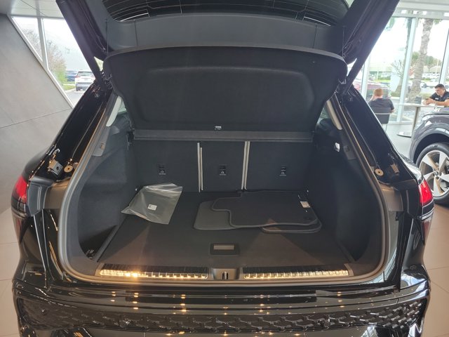 2026 Audi Q3 S line Image 7 of 30