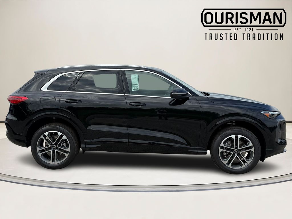 2026 Audi Q5 Premium Image 2 of 31