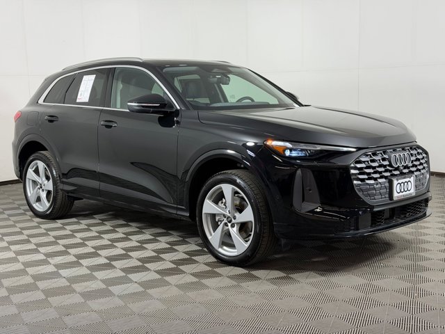 2026 Audi Q5 Premium Plus Image 3 of 32