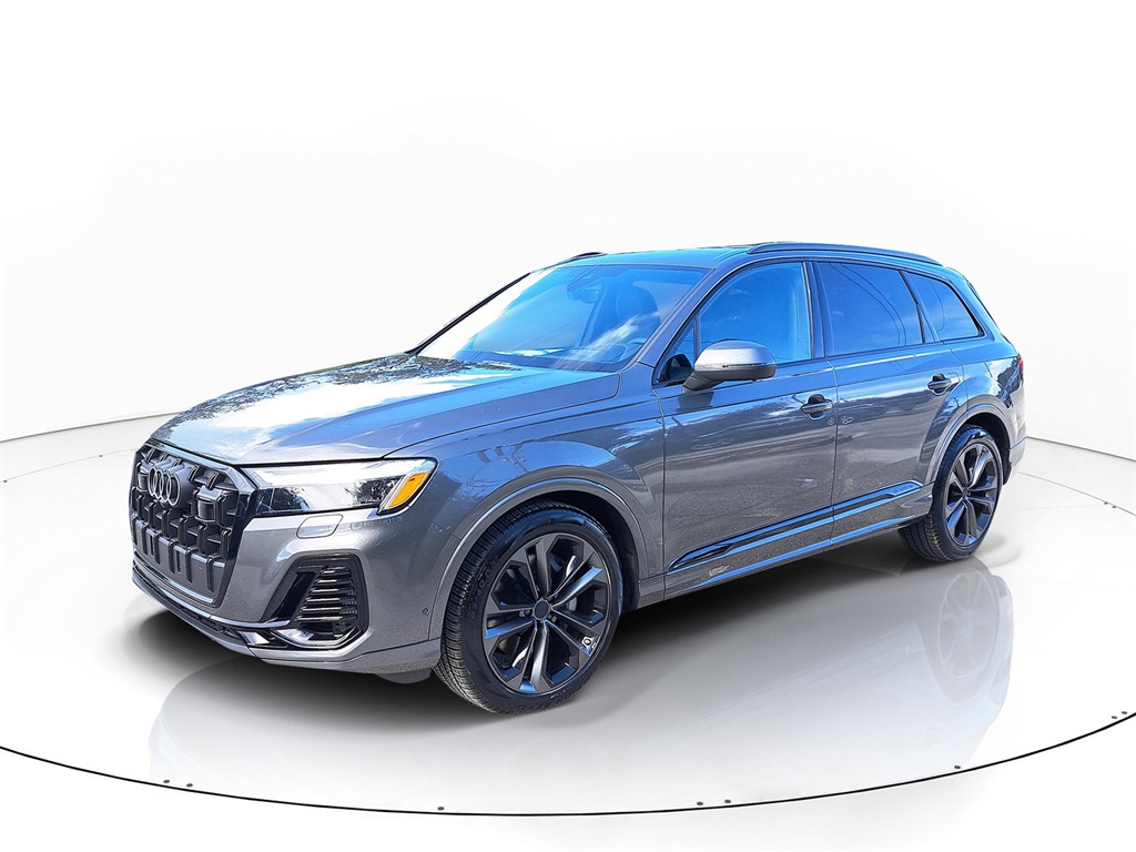 2026 Audi Q7 Prestige Image 1 of 32