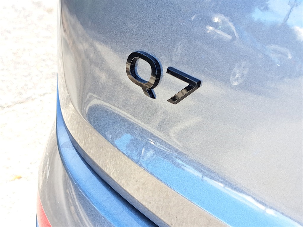 2026 Audi Q7 Prestige Image 27 of 32