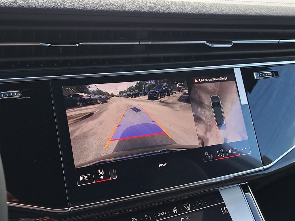 2026 Audi Q7 Prestige Image 15 of 32