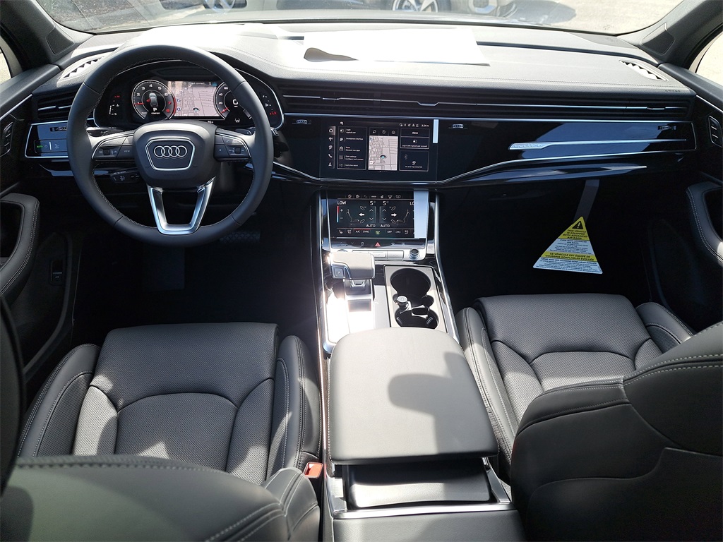 2026 Audi Q7 Prestige Image 12 of 32