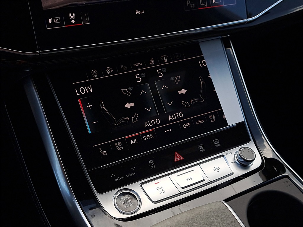 2026 Audi Q7 Prestige Image 18 of 32