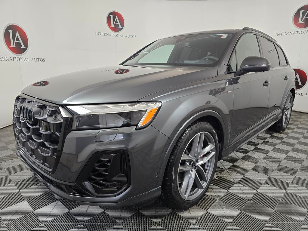 2026 Audi Q7 Prestige Image 1 of 39