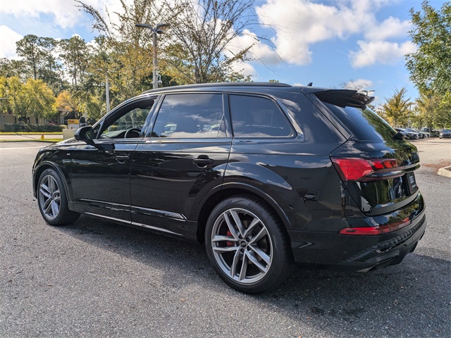 2026 Audi Q7 Prestige Image 7 of 30