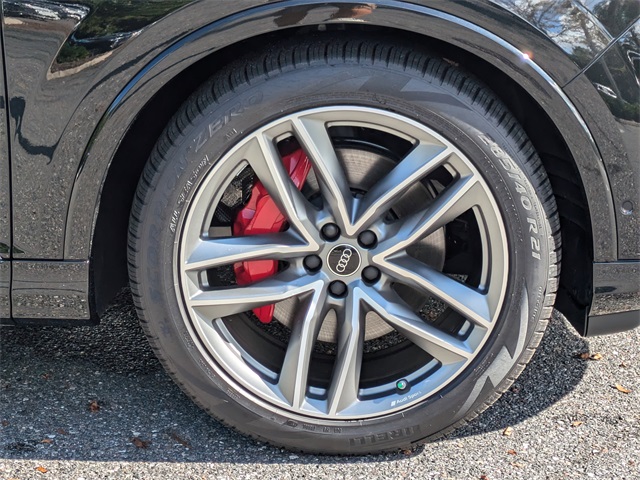 2026 Audi Q7 Prestige Image 9 of 30