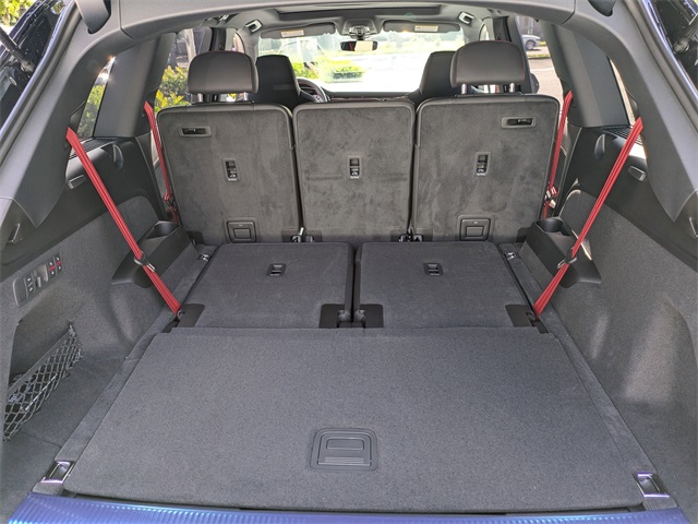 2026 Audi Q7 Prestige Image 10 of 30