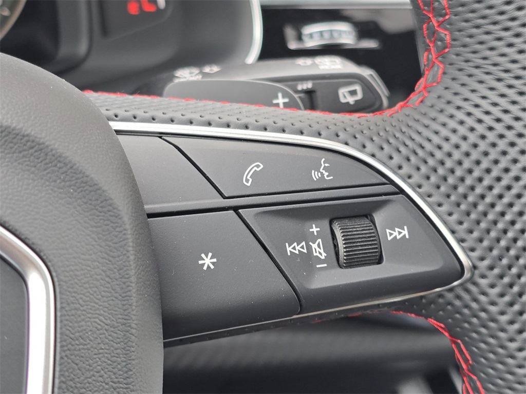 2026 Audi Q7 Prestige Image 37 of 50