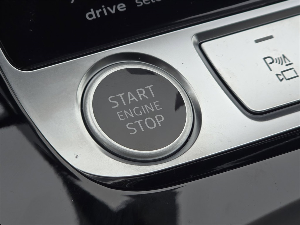 2026 Audi Q7 Prestige Image 33 of 50