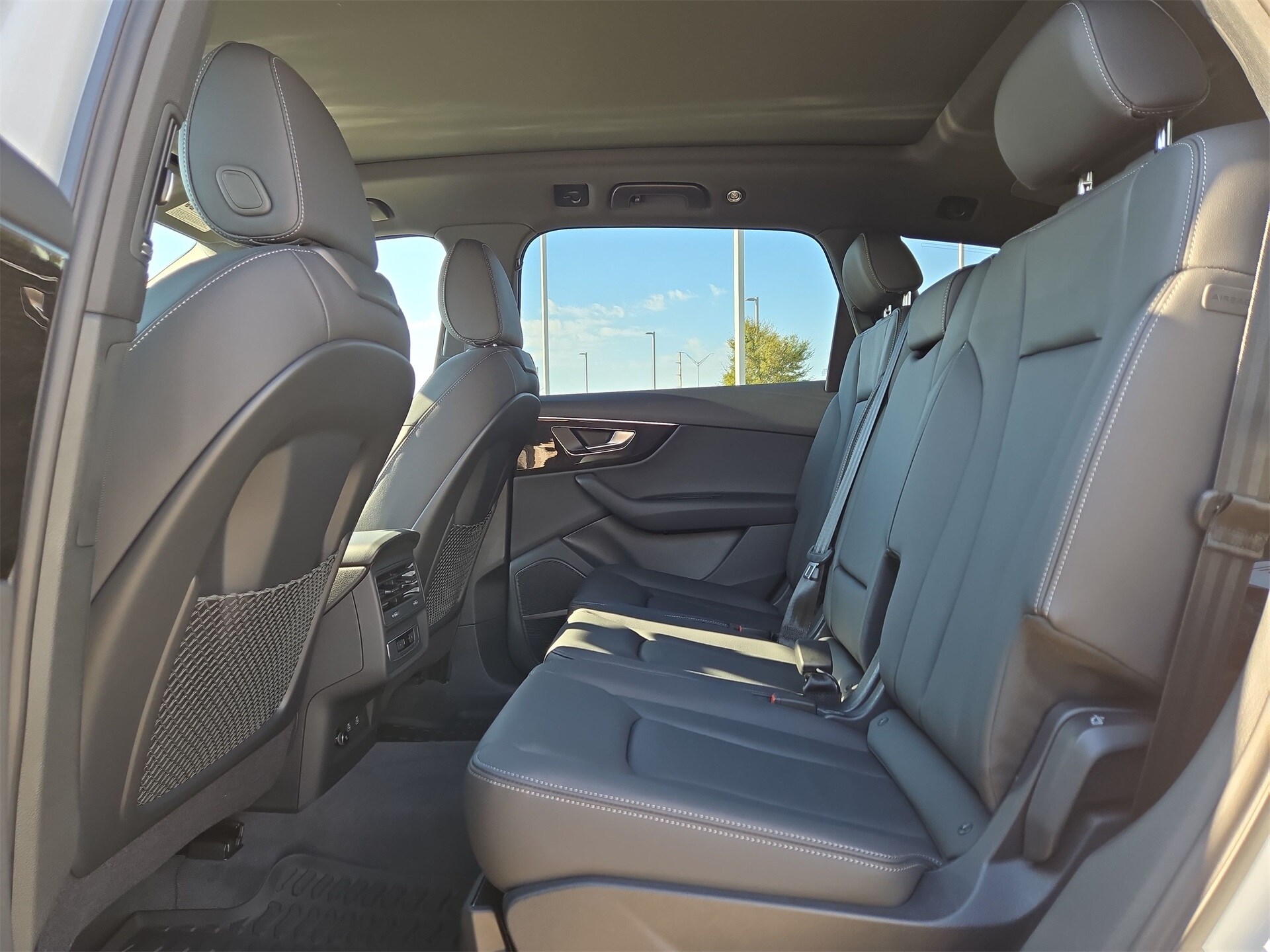 2026 Audi Q7 Premium Image 13 of 22