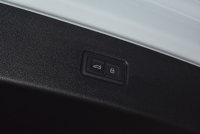 2026 Audi Q7 Premium Plus Image 16 of 26