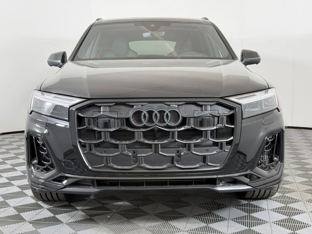 2026 Audi Q7 Prestige Image 2 of 29