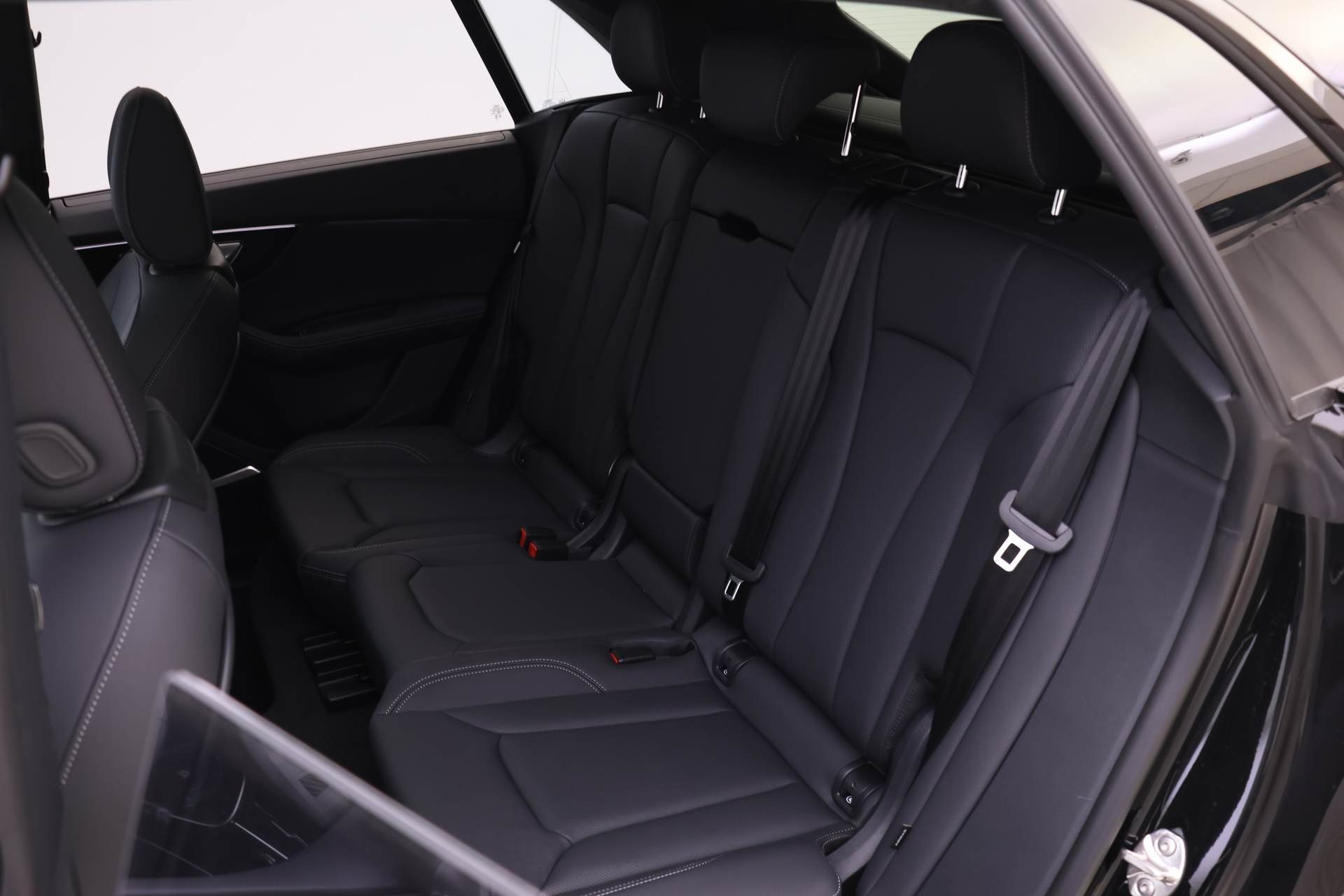 2026 Audi Q8 Premium Plus Image 9 of 17