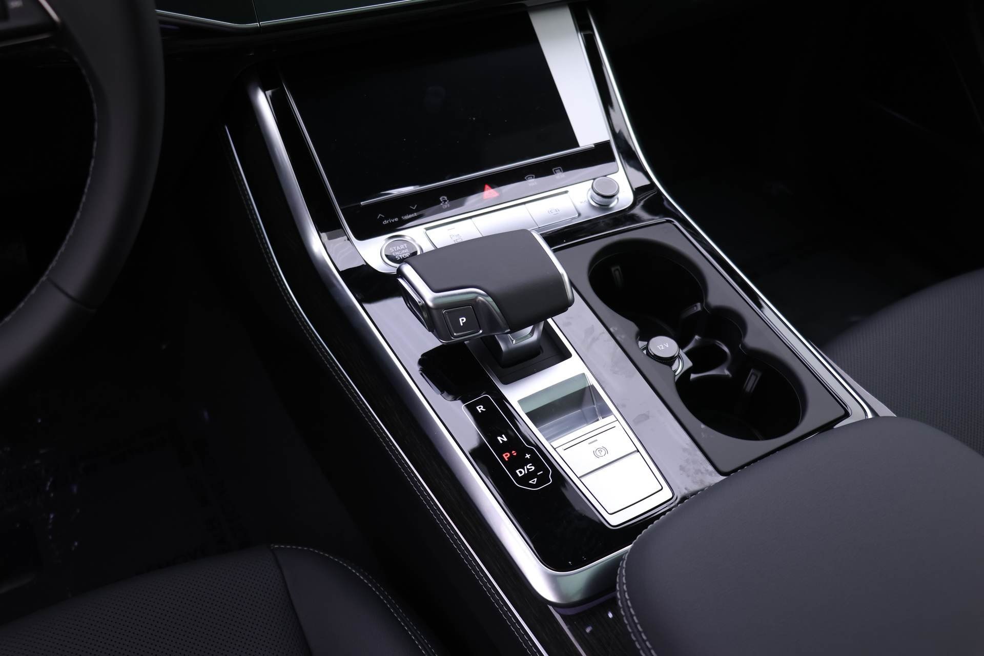 2026 Audi Q8 Premium Plus Image 14 of 17