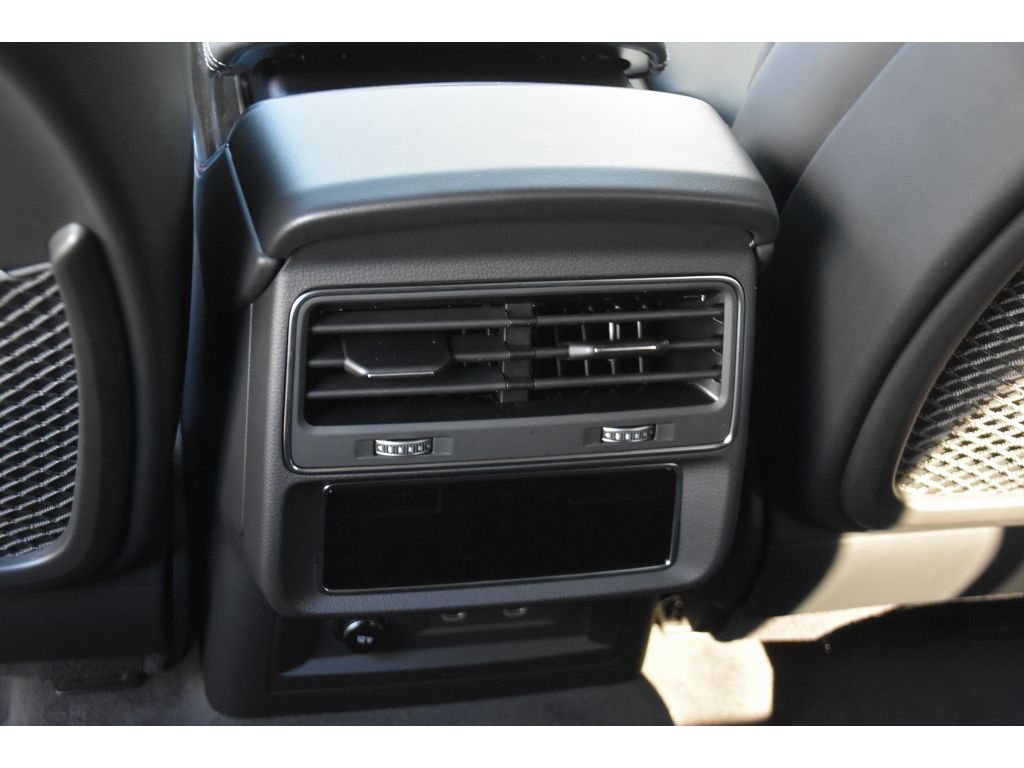 2026 Audi Q8 Prestige Image 28 of 41