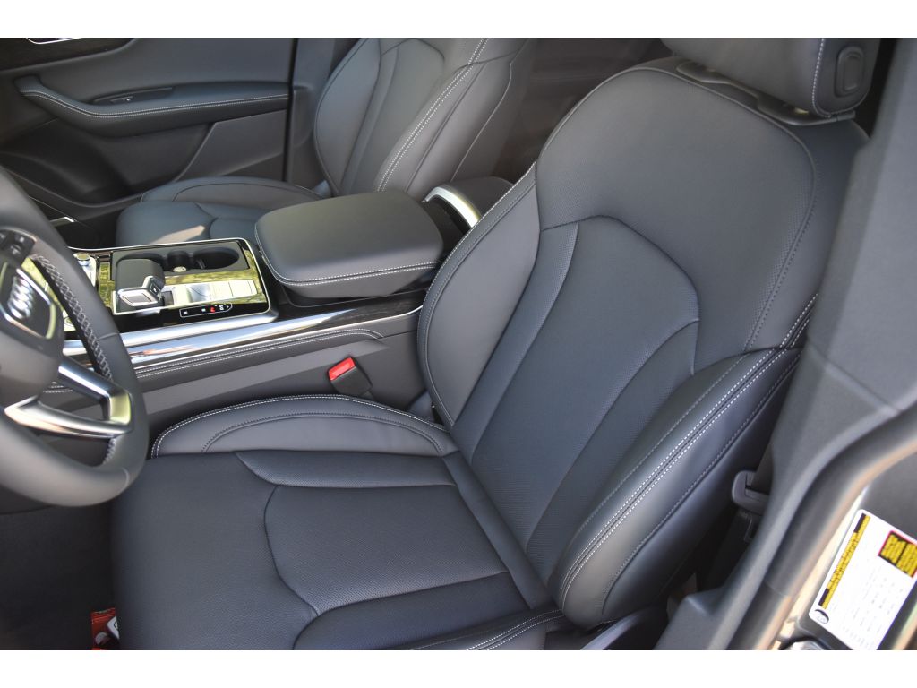 2026 Audi Q8 Prestige Image 15 of 41