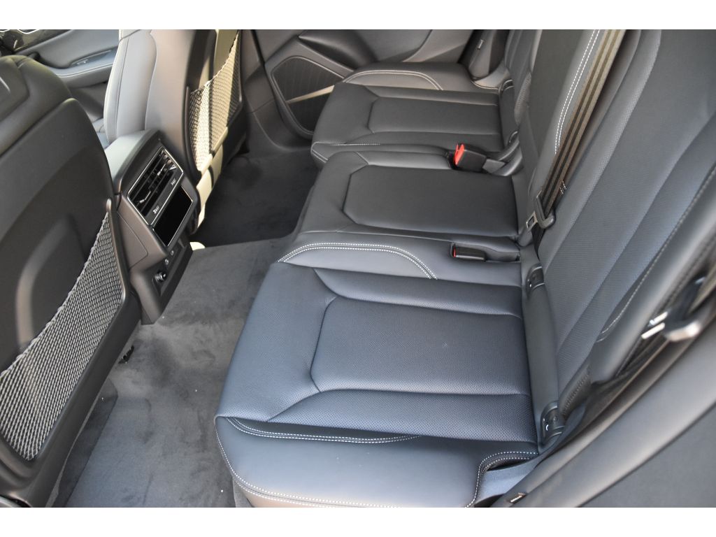 2026 Audi Q8 Prestige Image 14 of 41