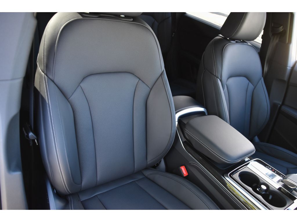 2026 Audi Q8 Prestige Image 13 of 41