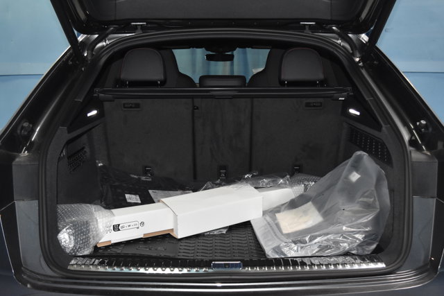 2026 Audi Q8 Prestige Image 6 of 25