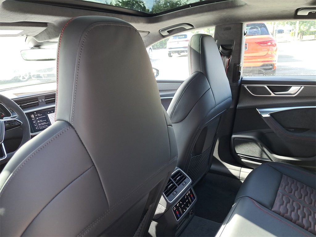 2026 Audi RS 7 Performance Image 10 of 31
