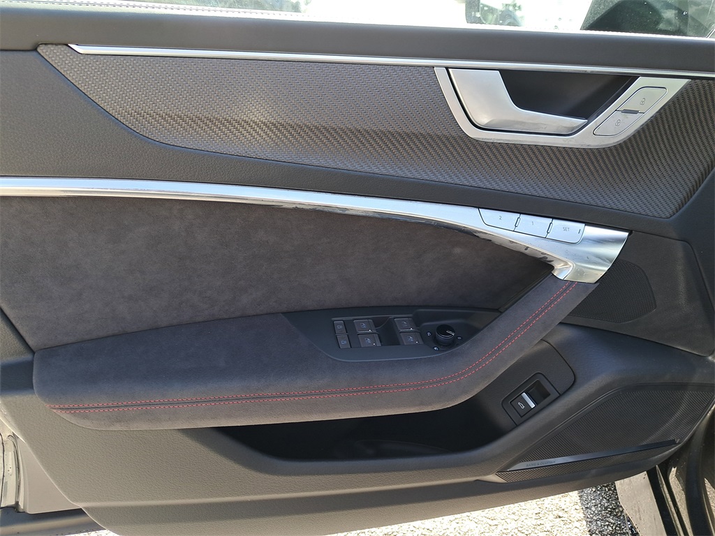 2026 Audi RS 7 Performance Image 21 of 31