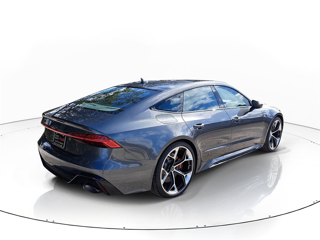 2026 Audi RS 7 Performance Image 3 of 31