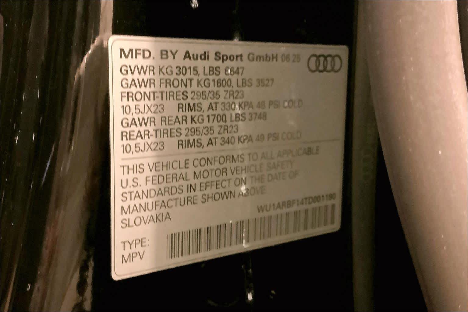 2026 Audi RS Q8 performance Image 13 of 17