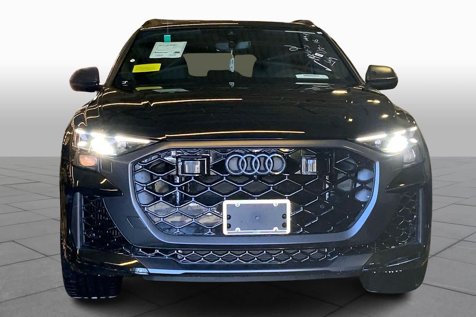 2026 Audi RS Q8 performance Image 2 of 17