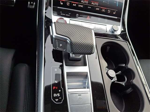 2026 Audi RS Q8 performance Image 13 of 22