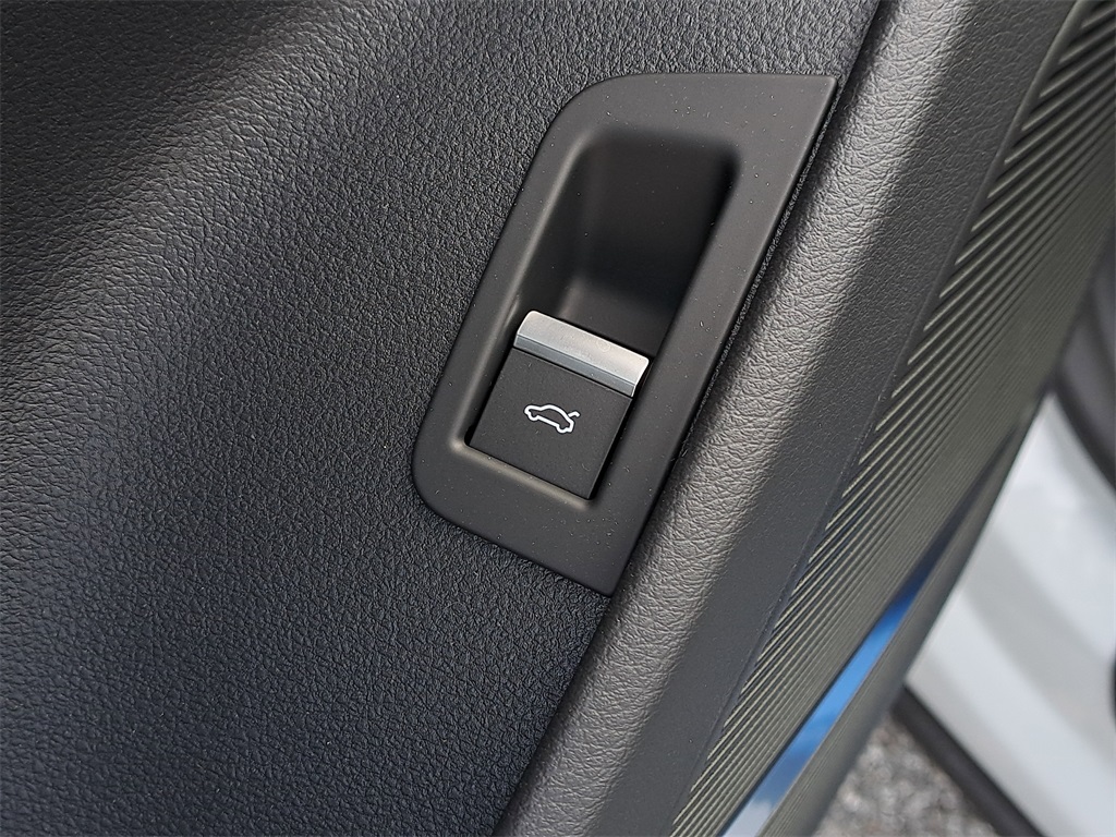 2026 Audi RS Q8 performance Image 25 of 31