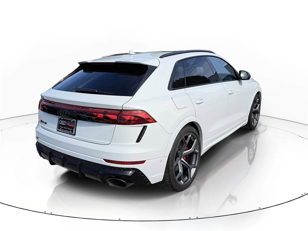 2026 Audi RS Q8 performance Image 3 of 31