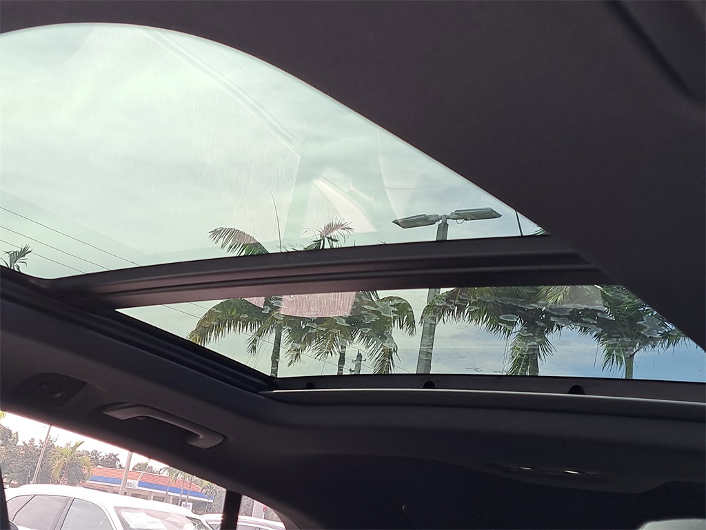 2026 Audi RS Q8 performance Image 27 of 31